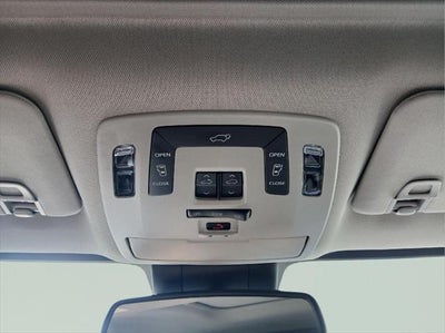 2022 Toyota Sienna XLE 7-Passenger