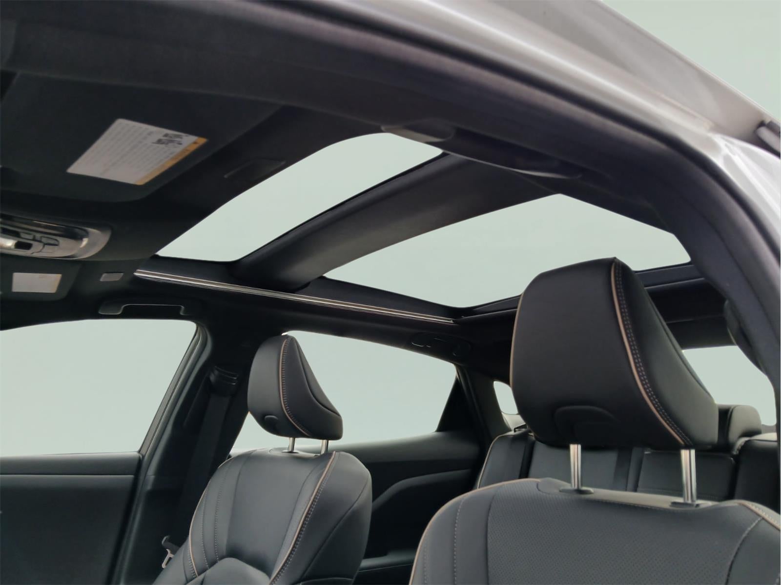 2025 Toyota CROWN PLATINUM AWD