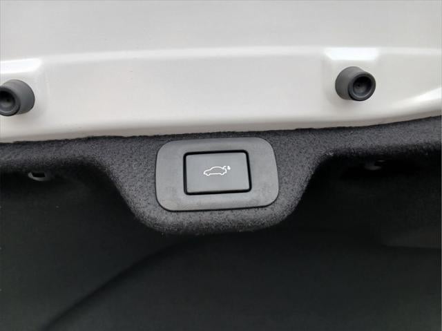 2025 Toyota CROWN PLATINUM AWD