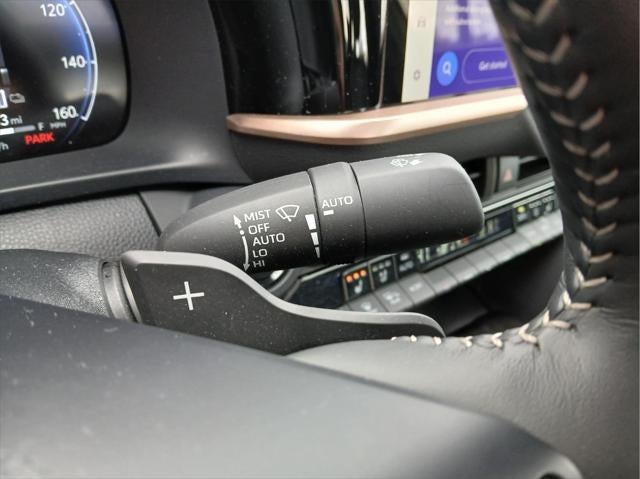 2025 Toyota CROWN PLATINUM AWD