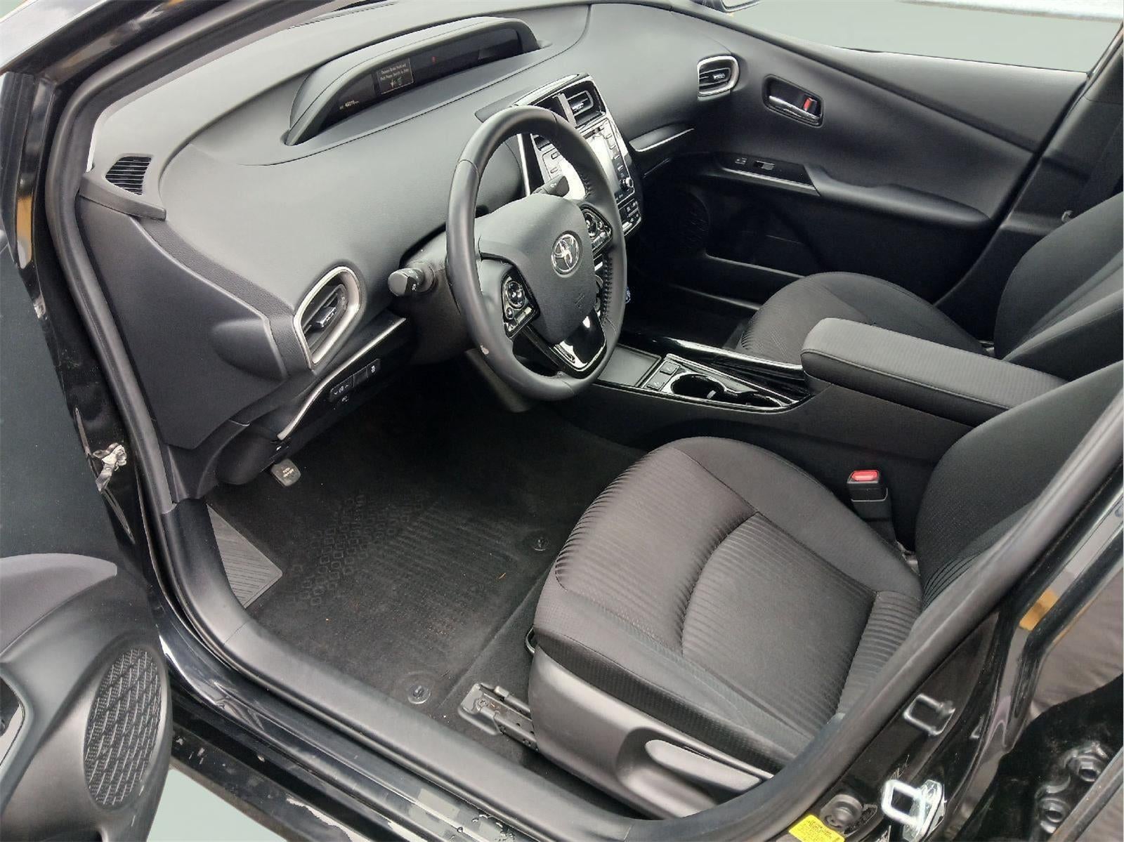 2021 Toyota PRIUS PRIME LE