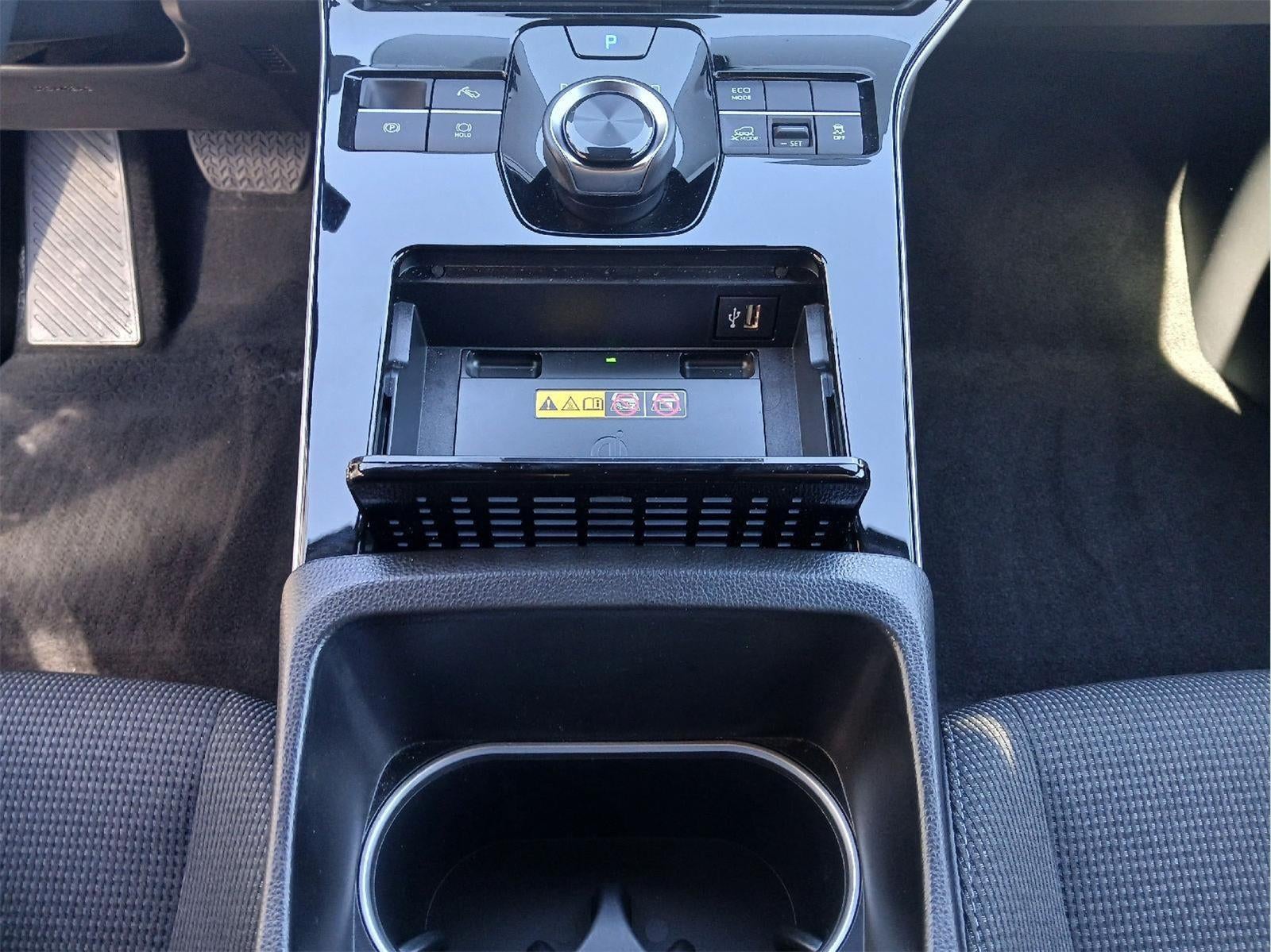 2025 Toyota bZ4X XLE