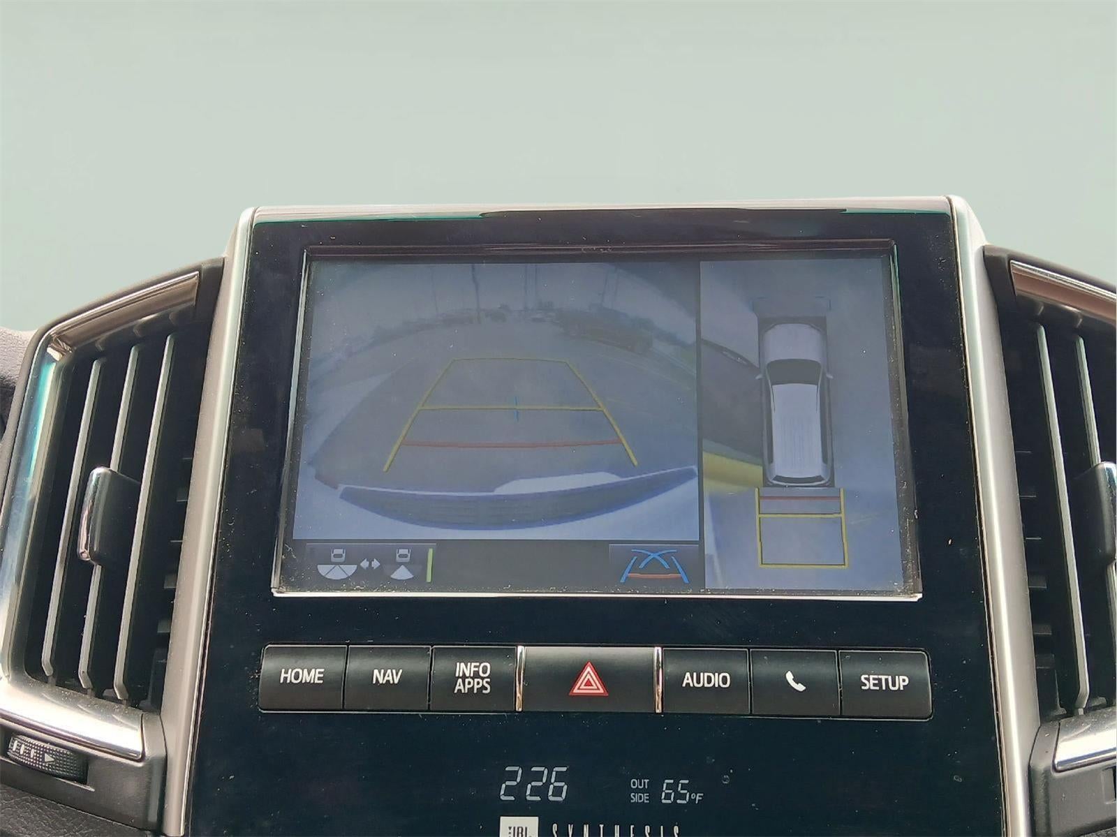 2016 Toyota Land Cruiser Base