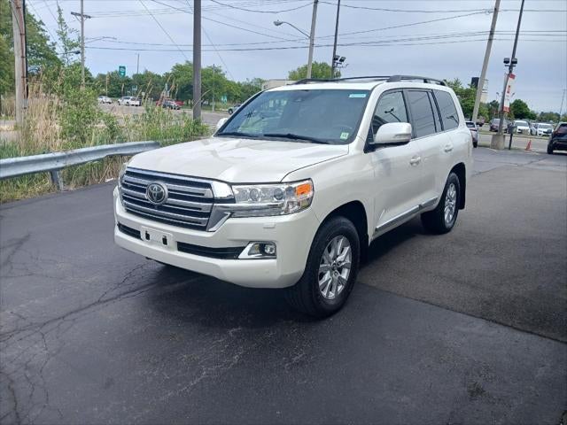 2016 Toyota Land Cruiser Base