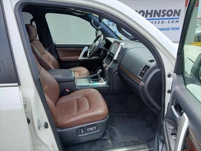 2016 Toyota Land Cruiser Base
