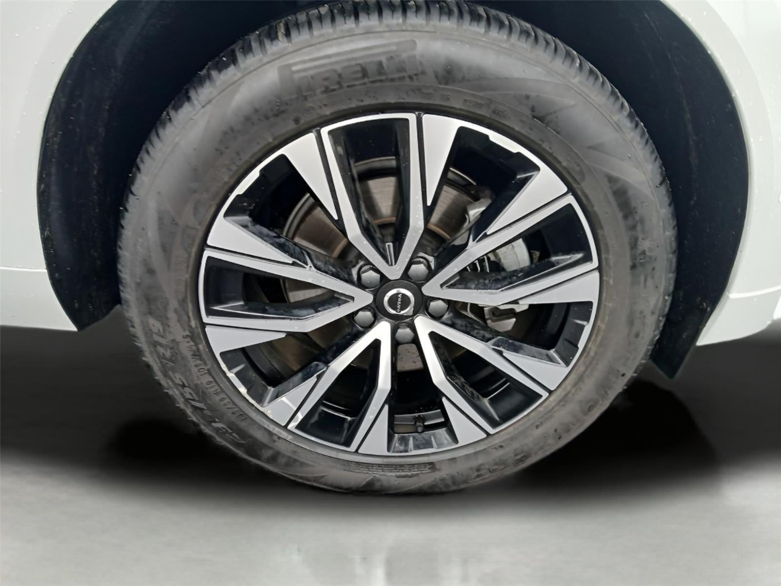 2025 Volvo XC60 Plus