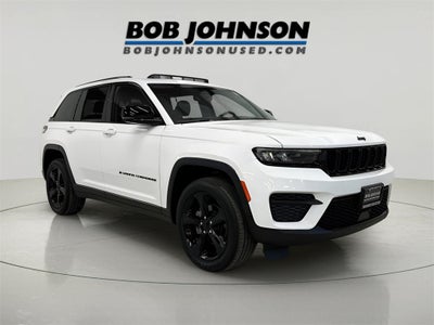 2023 Jeep Grand Cherokee Altitude CarBravo Certified