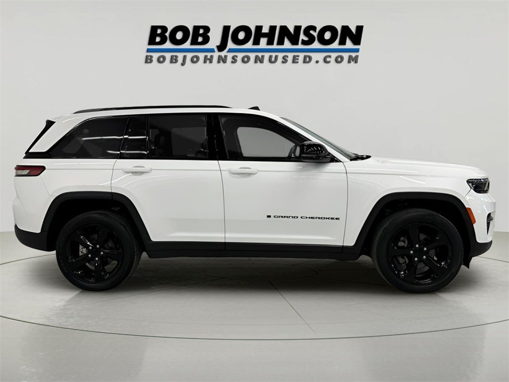 2023 Jeep Grand Cherokee Altitude CarBravo Certified