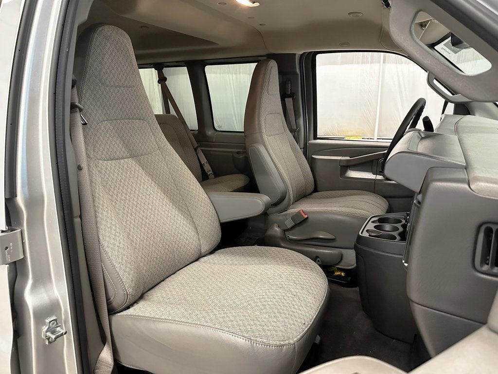 2025 Chevrolet Express 3500 LT 15 Passenger CarBravo Certified