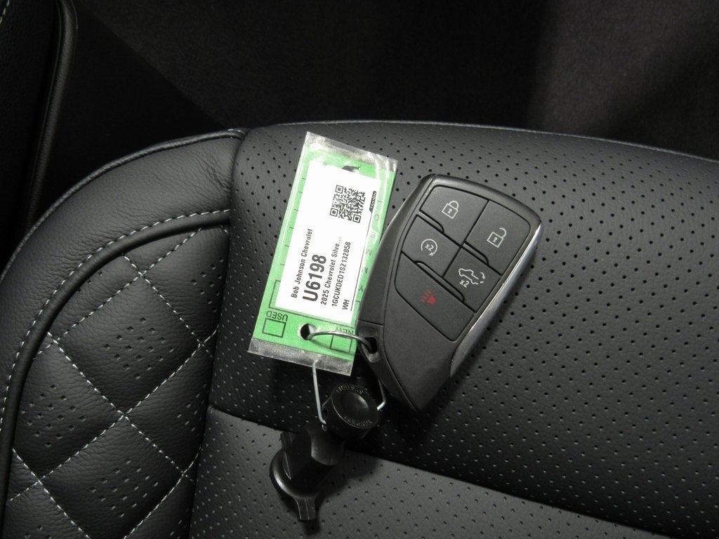 2025 Chevrolet Silverado 1500 LT LT1