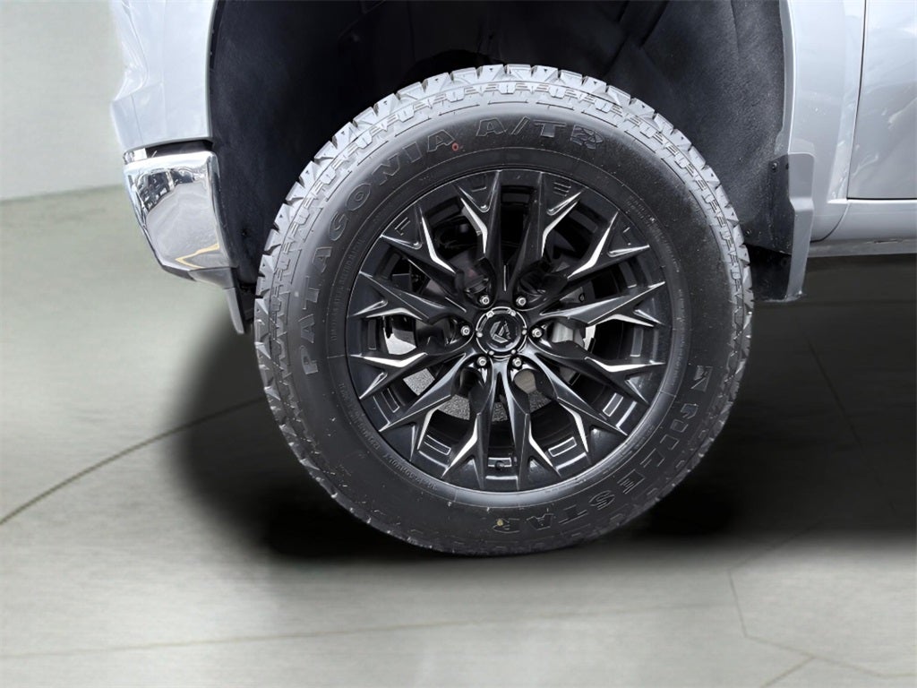 2025 Chevrolet Silverado 1500 LT w/ 6" Full Suspension Lift