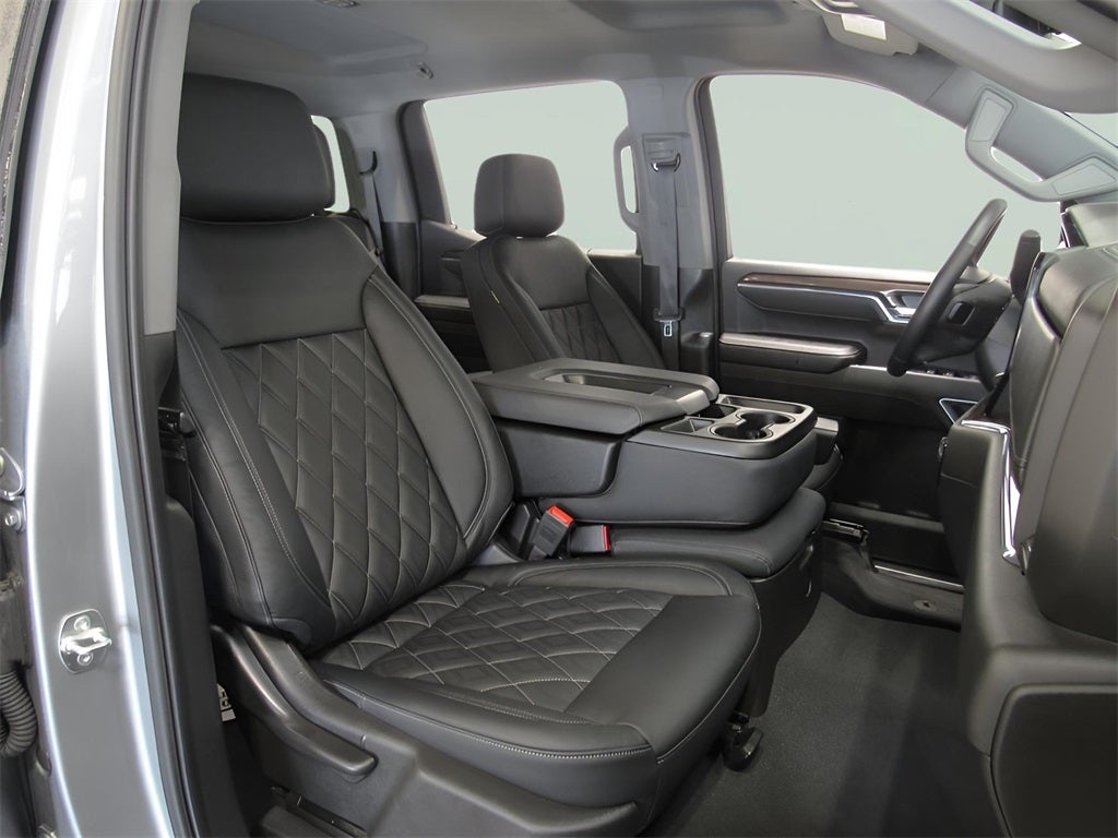 2025 Chevrolet Silverado 1500 LT w/ 6" Full Suspension Lift