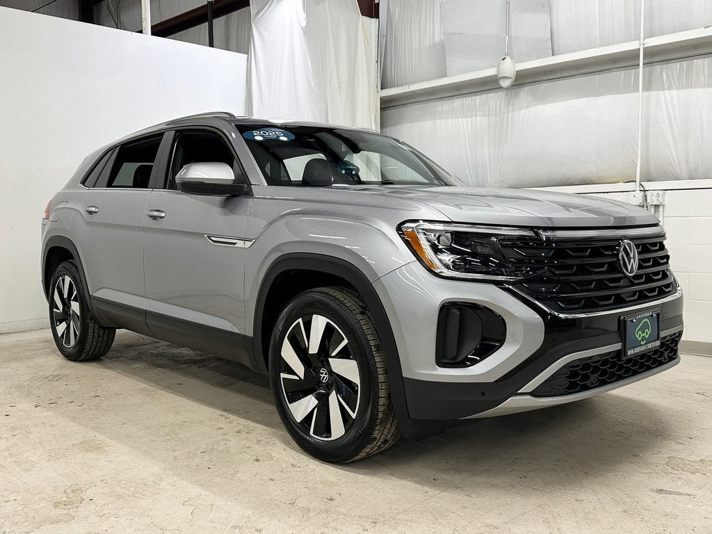2025 Volkswagen Atlas Cross Sport SE w/Tech