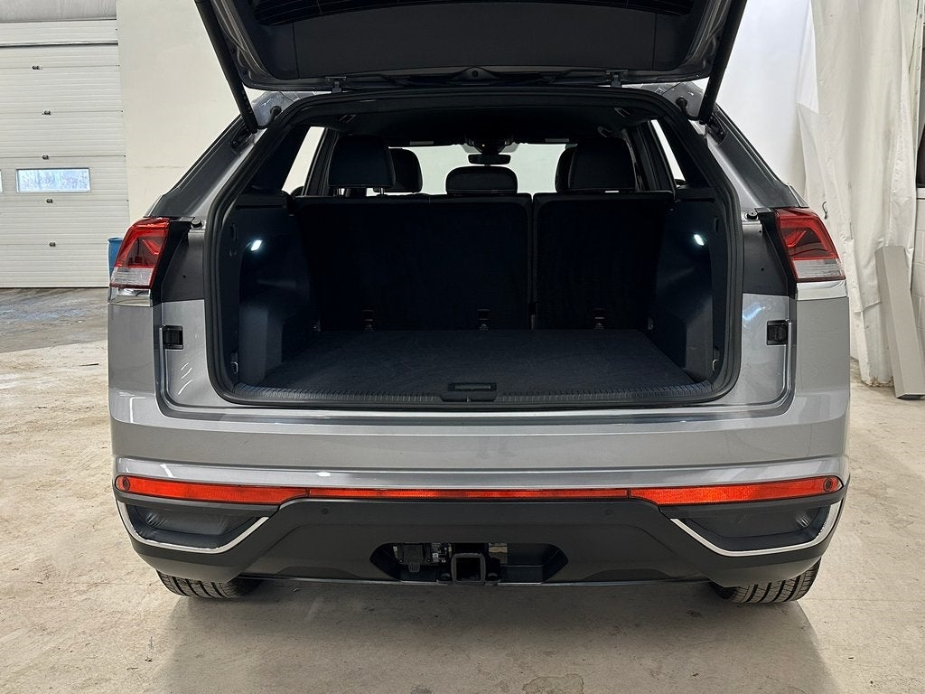 2025 Volkswagen Atlas Cross Sport 2.0T SE w/Technology CarBravo Certified