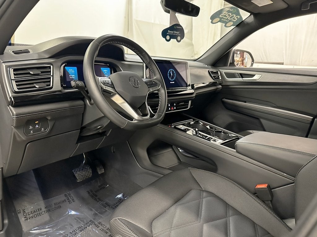 2025 Volkswagen Atlas Cross Sport 2.0T SE w/Technology CarBravo Certified