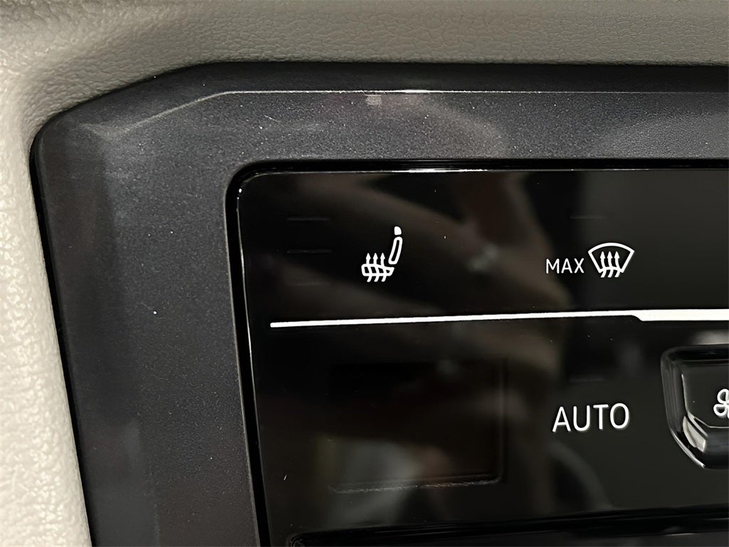 2022 Volkswagen Tiguan 2.0T SE R-Line Black CarBravo