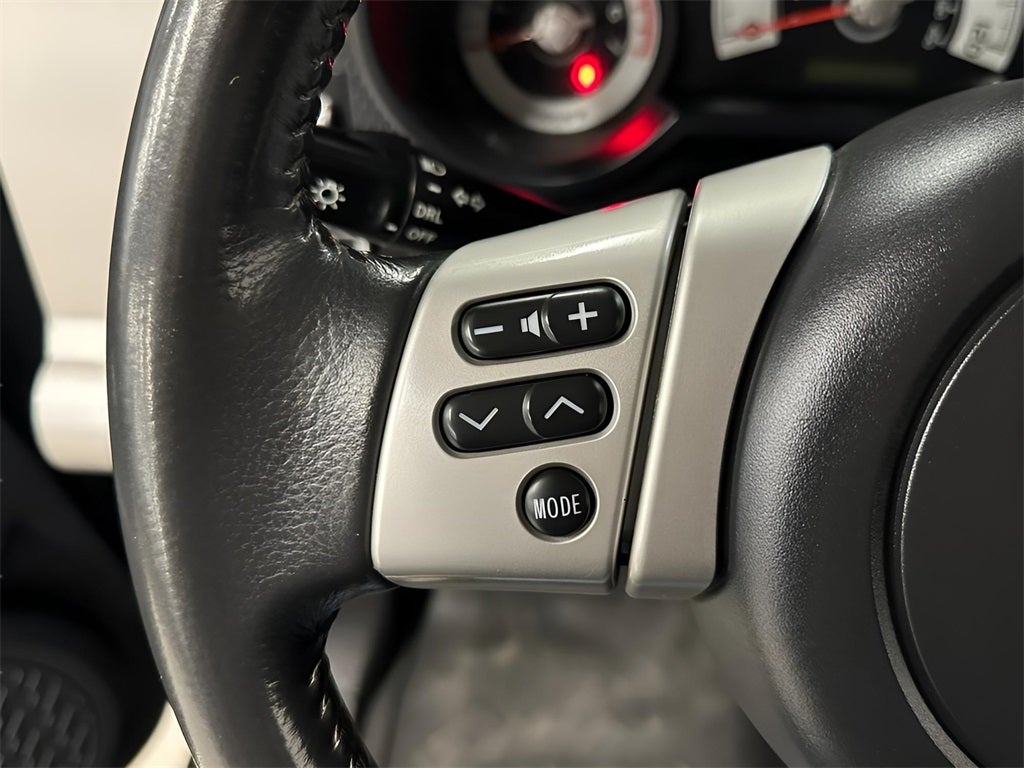 2013 Toyota FJ Cruiser Base 1 Owner / CarBravo Certified