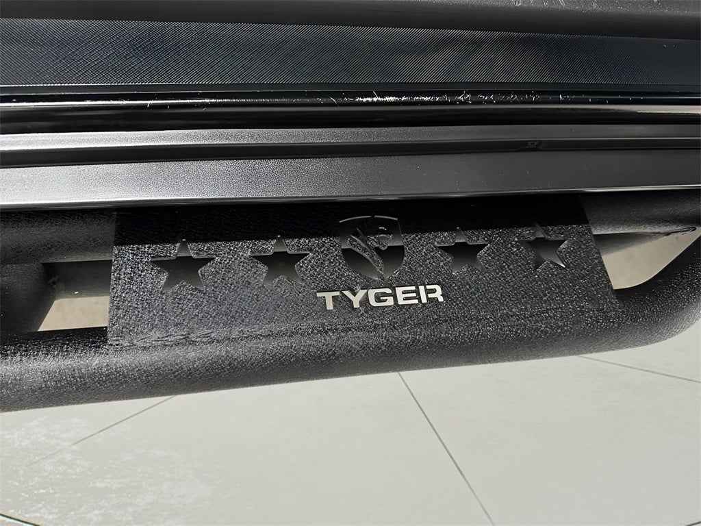 2013 Toyota FJ Cruiser Base 1 Owner / CarBravo Certified