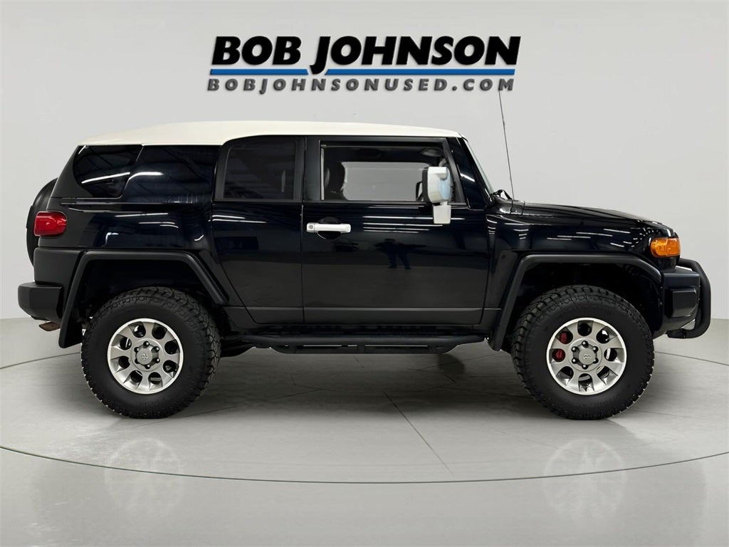 2013 Toyota FJ Cruiser Base 1 Owner / CarBravo Certified