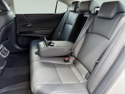 2024 Lexus ES 300h 