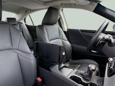 2024 Lexus ES 300h 