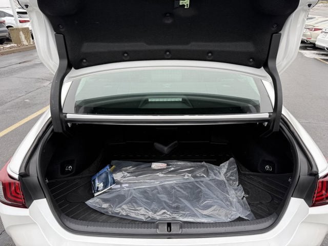 2024 Lexus ES 300h SEDAN