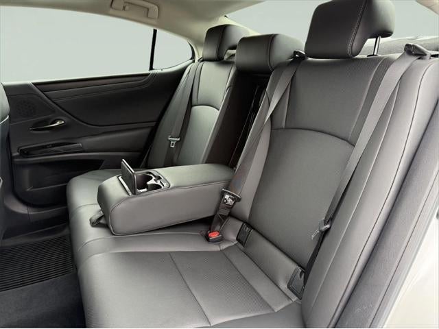 2024 Lexus ES 300h 300h