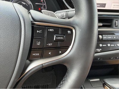 2024 Lexus ES 300h 