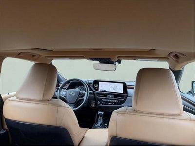 2024 Lexus ES 300h 