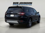 2023 Honda Pilot EX-L w/Rear Captain's Chairs