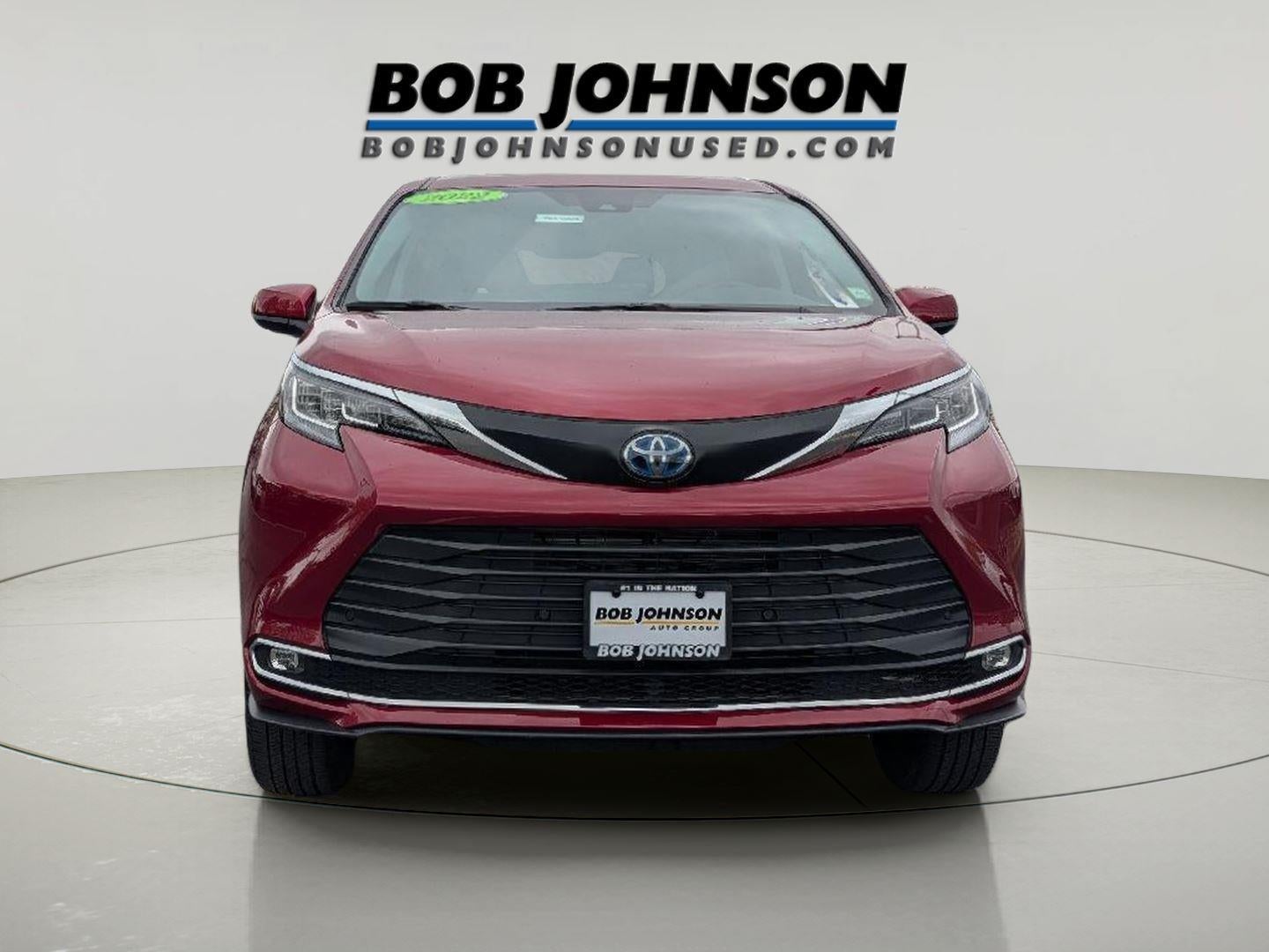 2022 Toyota Sienna XLE 8-Passenger