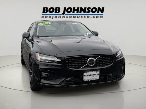 2024 Volvo S60 Plus Dark Theme