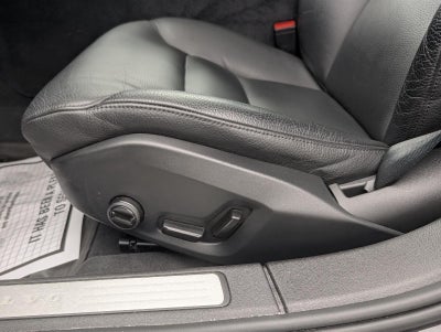 2024 Volvo S60 Plus Dark Theme