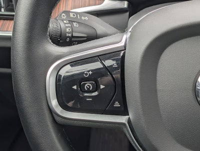 2024 Volvo S60 Plus Dark Theme