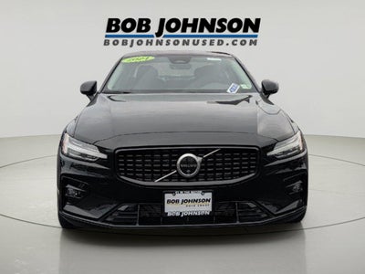 2024 Volvo S60 Plus Dark Theme