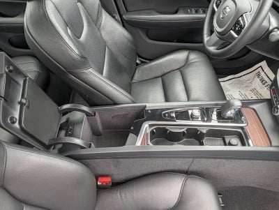 2024 Volvo S60 Plus Dark Theme