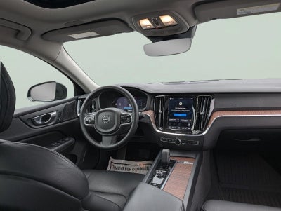 2024 Volvo S60 Plus Dark Theme