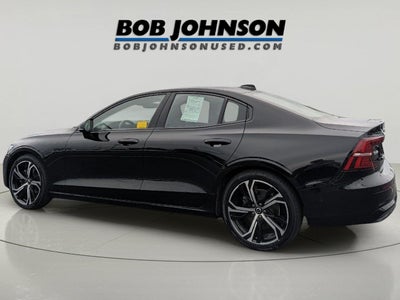 2024 Volvo S60 Plus Dark Theme