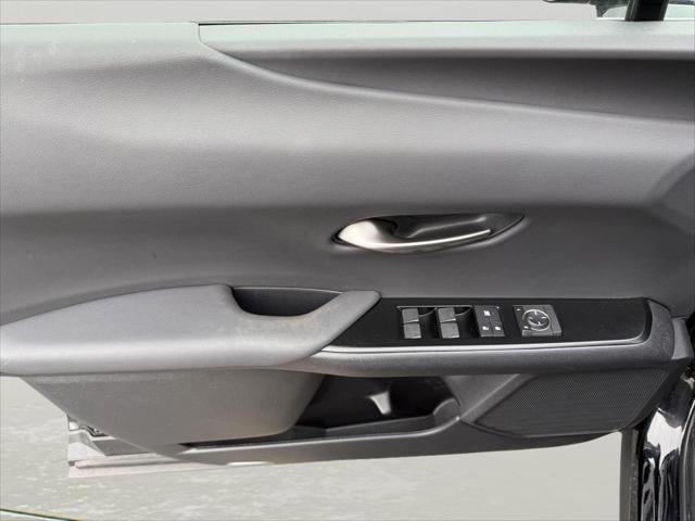 2023 Lexus UX AWD
