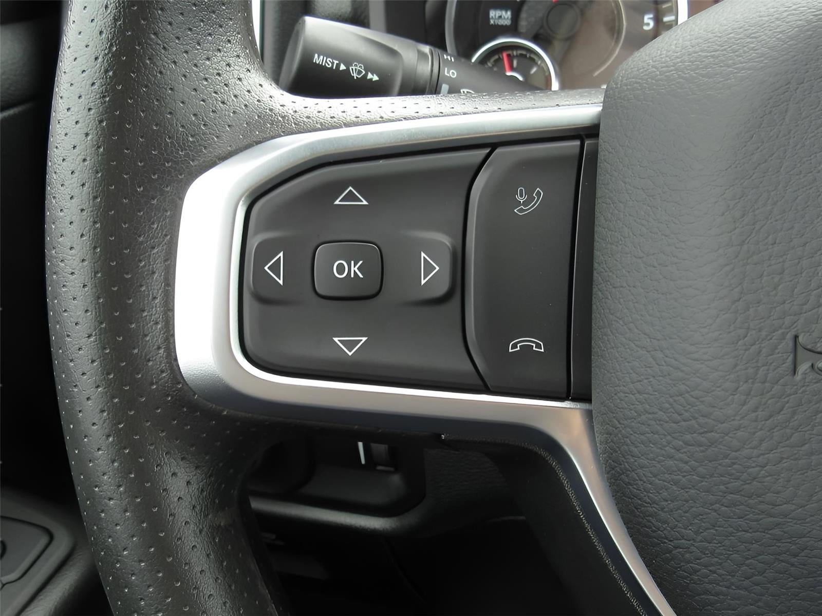 2025 RAM 1500 Big Horn Crew Cab 4x4 5'7" Box