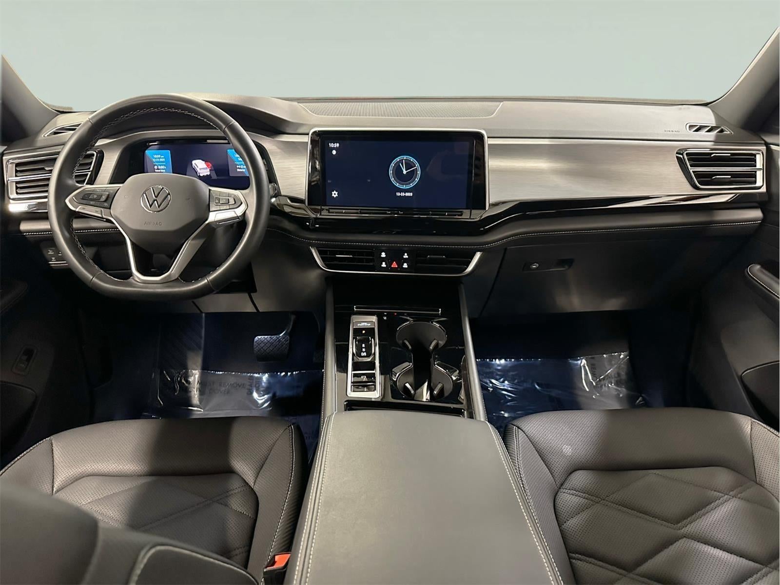 2025 Volkswagen Atlas Cross Sport 2.0T SE w/Technology