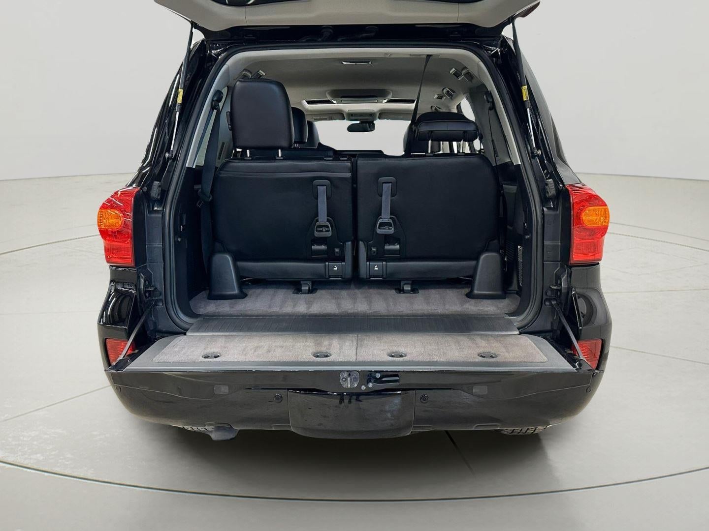 2013 Toyota Land Cruiser V8