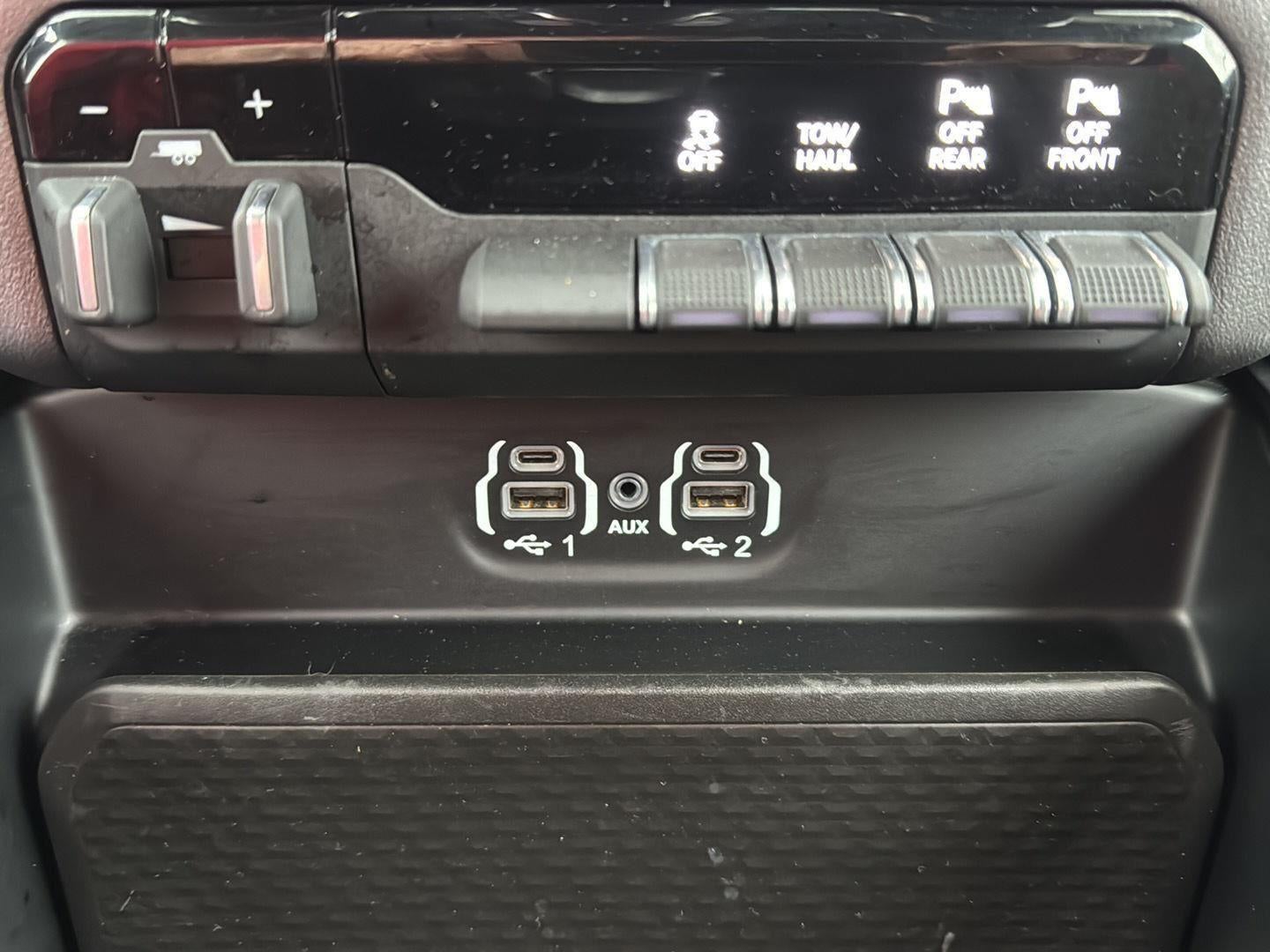 2024 RAM 2500 Big Horn Crew Cab 4x4 6'4" Box