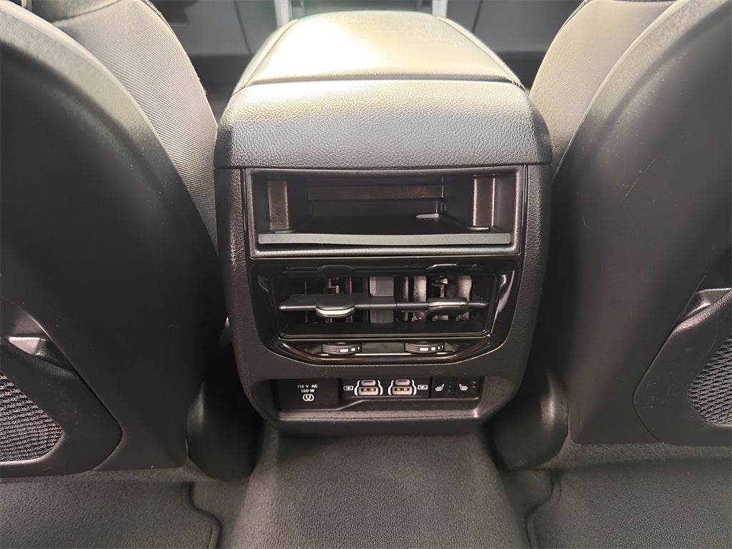 2022 Jeep Grand Cherokee Limited CARBRAVO!