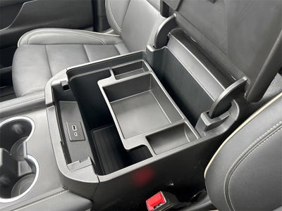 2023 GMC Yukon SLT CARBRAVO!