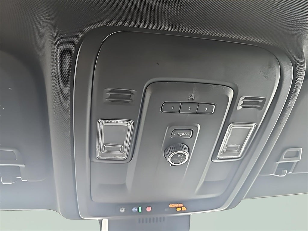 2024 GMC Yukon SLT Fresh Trade! Car Bravo Certified! Bose, Heated& Ve