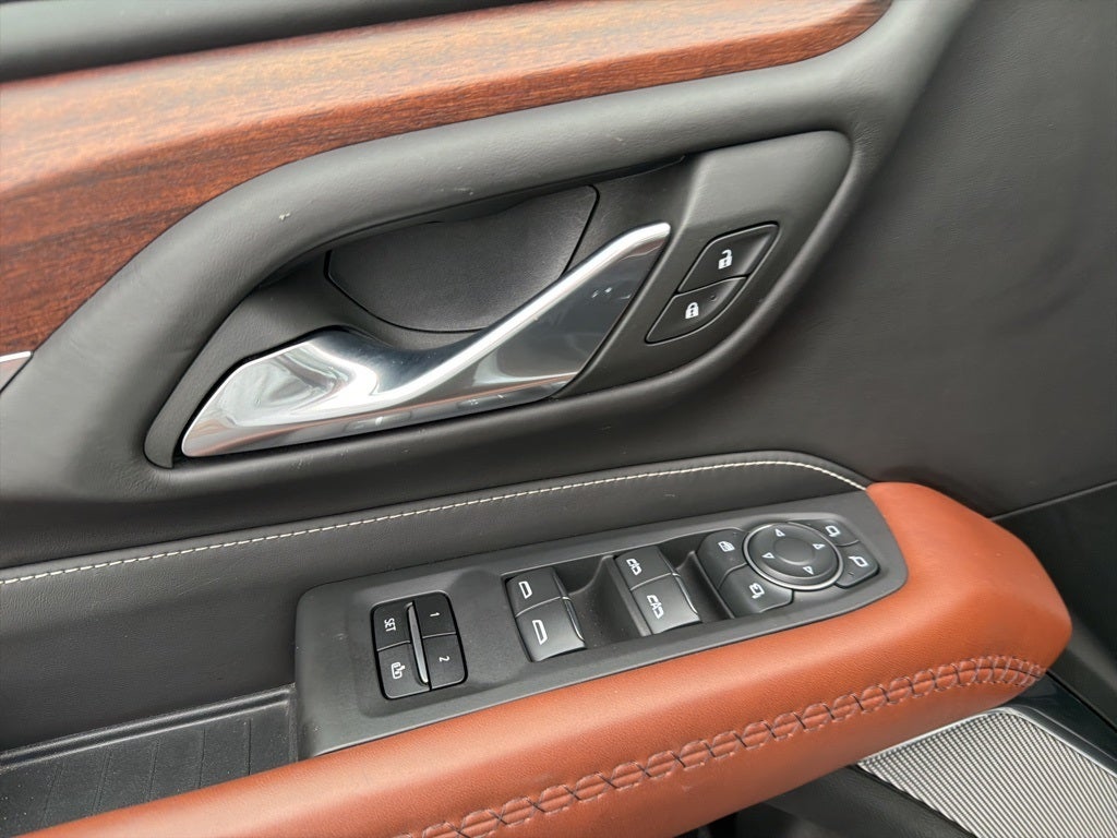 2023 GMC Yukon Denali Ultimate CARBRAVO