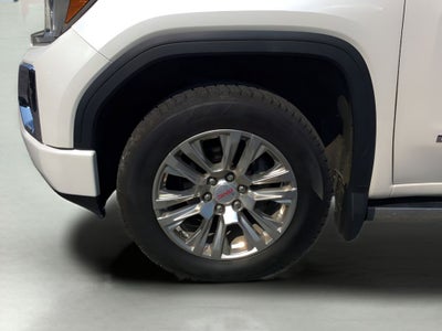 2020 GMC Sierra 1500 Denali With MATCHING FIBERGLASS CAP