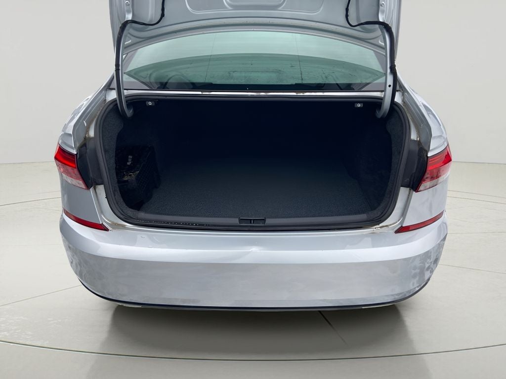 2020 Volkswagen Passat 2.0T R-Line