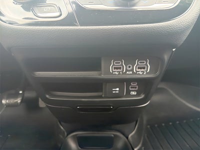 2022 Chrysler Pacifica Touring L CARBRAVO!